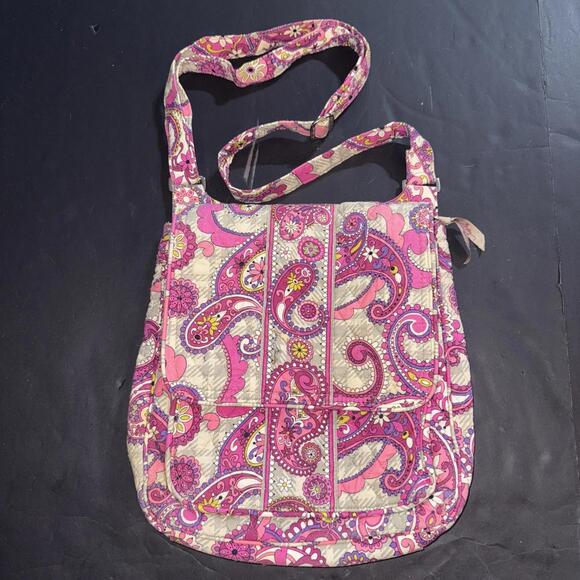 Vera Bradley Handbags - Vera Bradley Hipster Crossbody Bag Y2K Purse Pink Paisley Floral Quilted Pockets